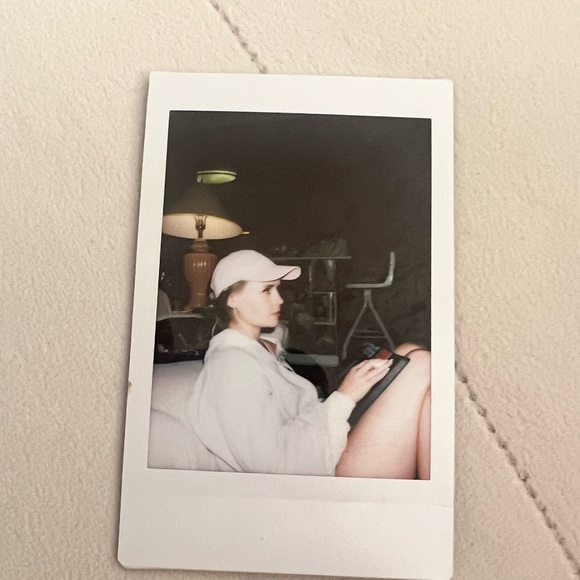 Meet your Posher, Lily - Picture 2 of 4